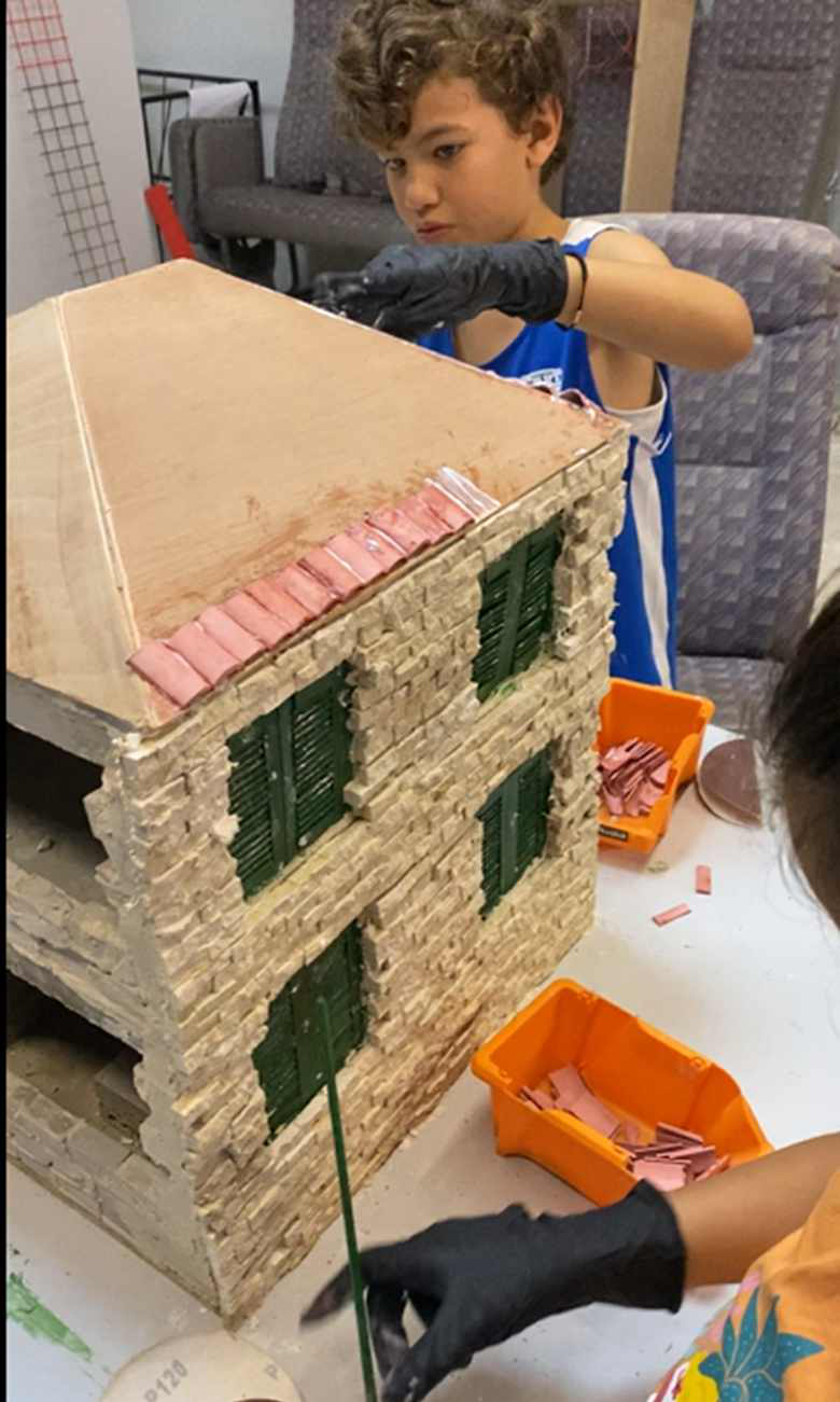 نموذج معماري عملي من ملف Little Inventor